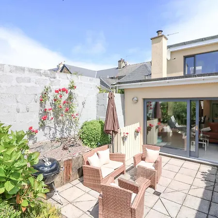 3 Railway Terrace * Killorglin