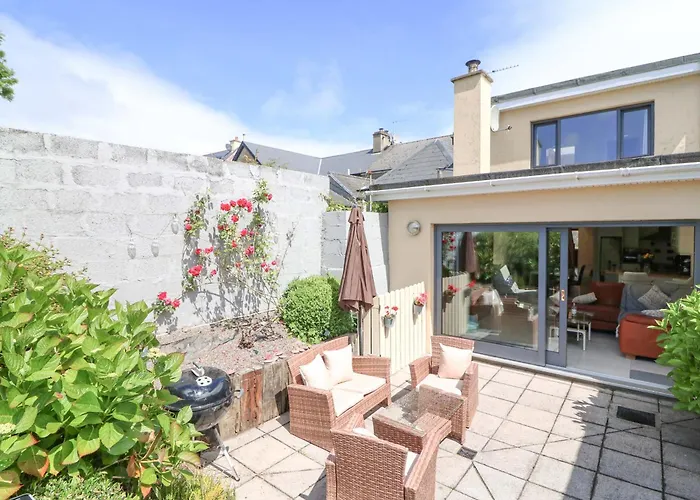 3 Railway Terrace * Killorglin